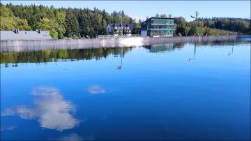 Bazén u biatlonového střediska