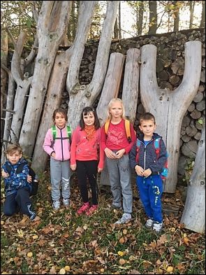 Děti na&nbsp;vycházce