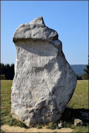 Kámen